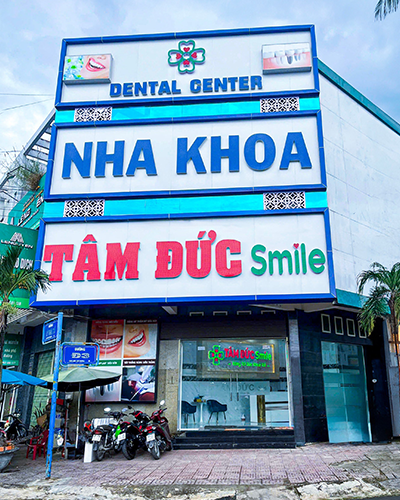 Branch on Dai Phuoc Market
